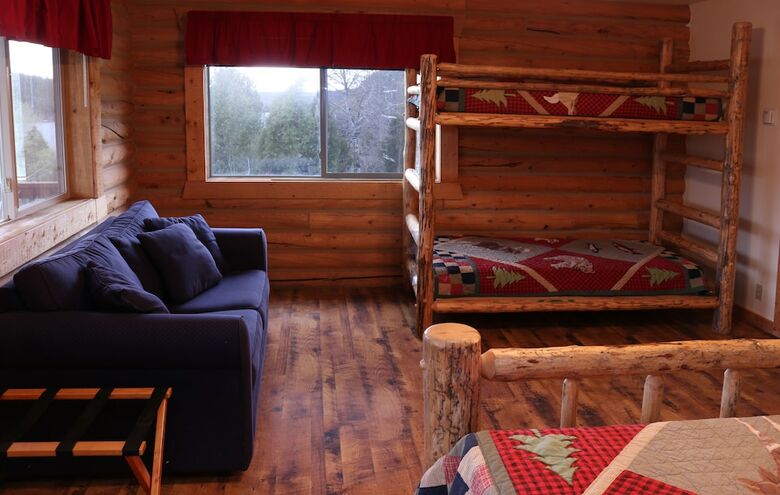 Hotel Half Moon Lake Lodge