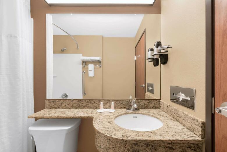 Hotel Microtel Inn & Suites By Wyndham Midland
