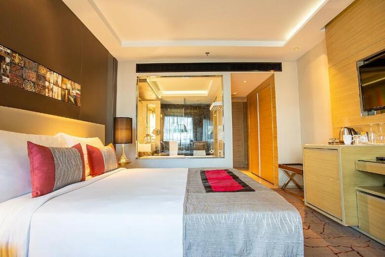 Graceland Bangkok Hotel