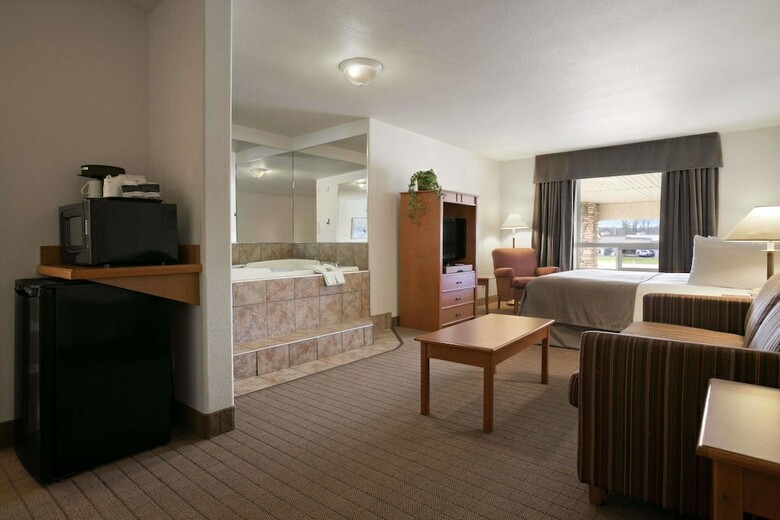 Hotel Super 8 By Wyndham Slave Lake Ab