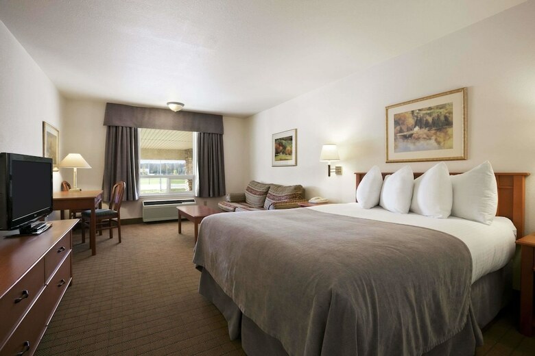 Hotel Super 8 By Wyndham Slave Lake Ab