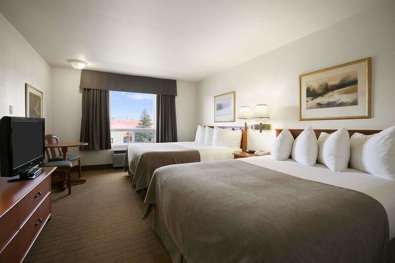 Hotel Super 8 By Wyndham Slave Lake Ab