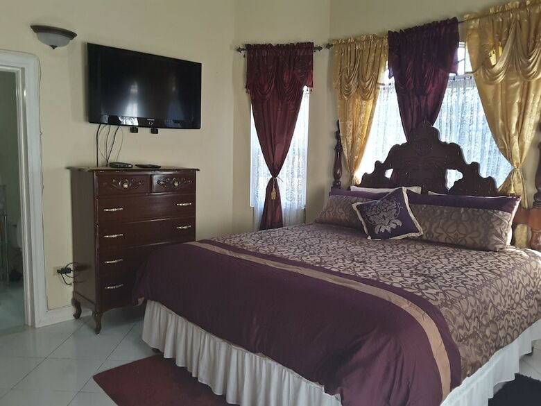 Hotel Cazwin Villa