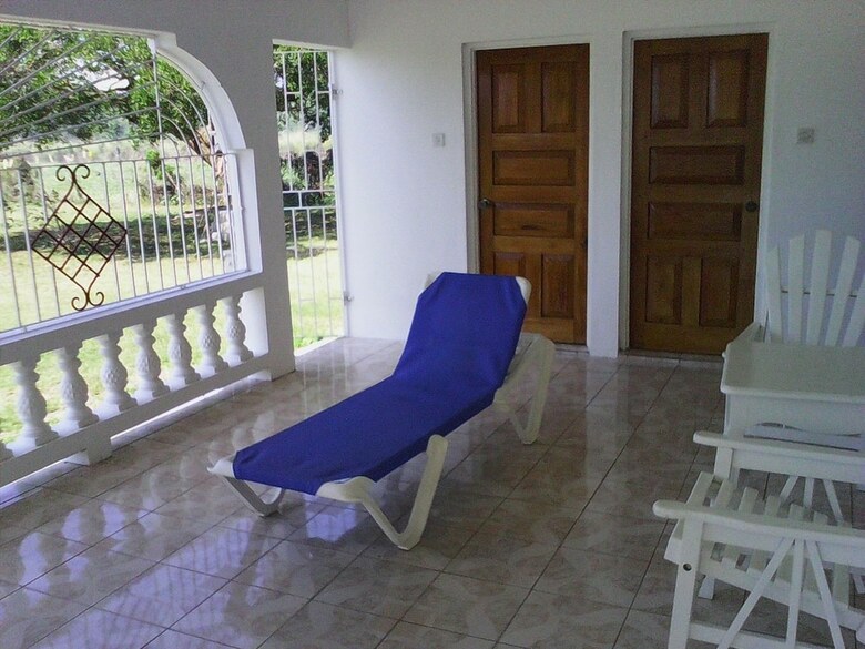 Hotel Treasure Bay Guesthouse
