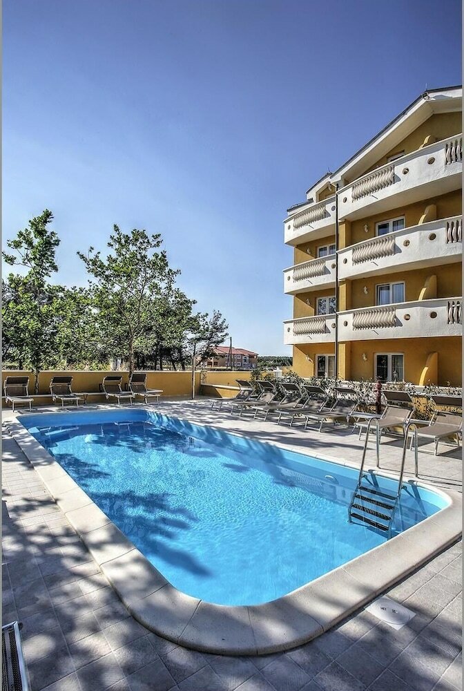 Aparthotel Zaton