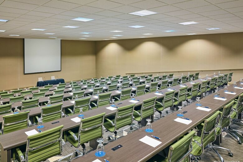 Sheraton Tucson Hotel And Suites