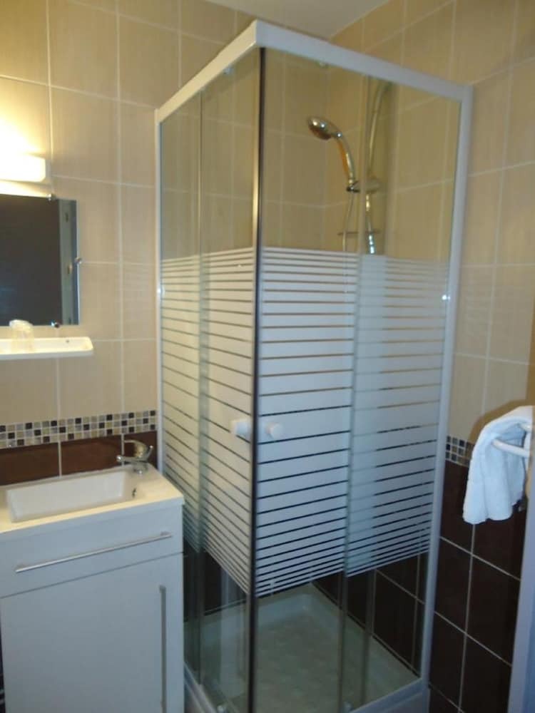 Hotel Hipotel Paris Gambetta Republique