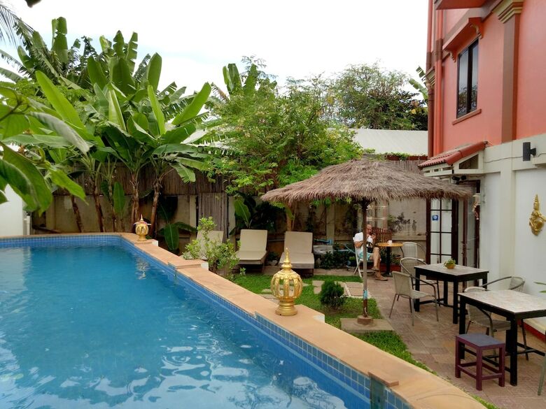 Hotel The Cashew Nut Guesthouse