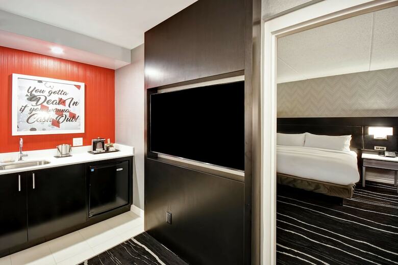 Hotel Doubletree By Hilton Deadwood At Cadillac Jack's