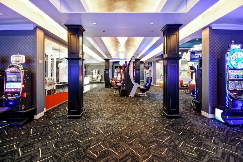Hotel Doubletree By Hilton Deadwood At Cadillac Jack's