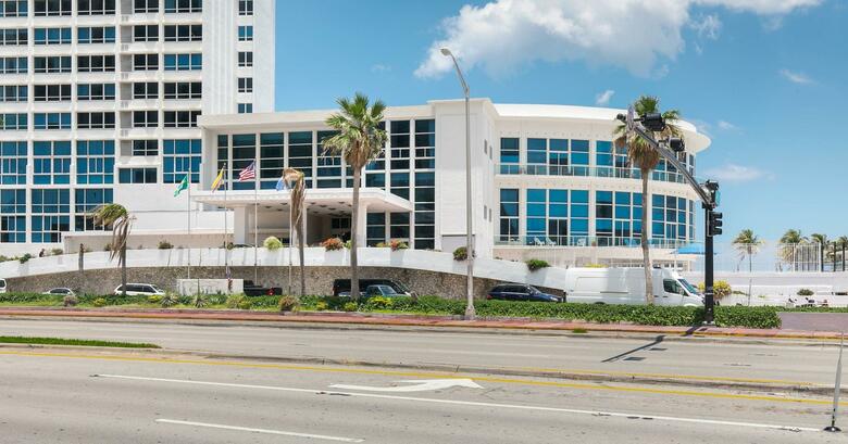 Aparthotel New Point Miami Beach Apartments