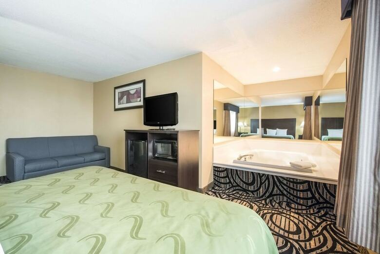 Hotel Quality Inn & Suites