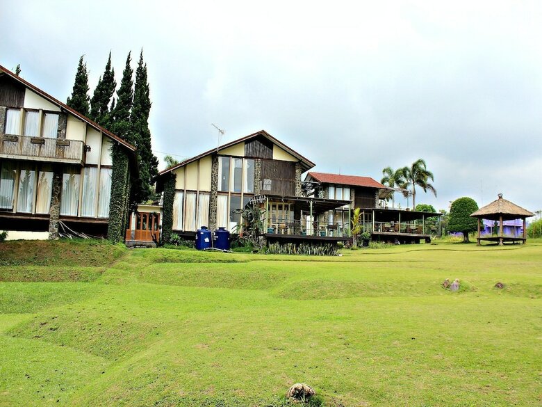 de Villa Istana Bunga By Houseinbandung