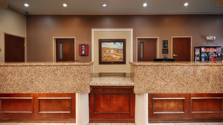 Hotel Best Western Plus Shamrock Inn & Suites