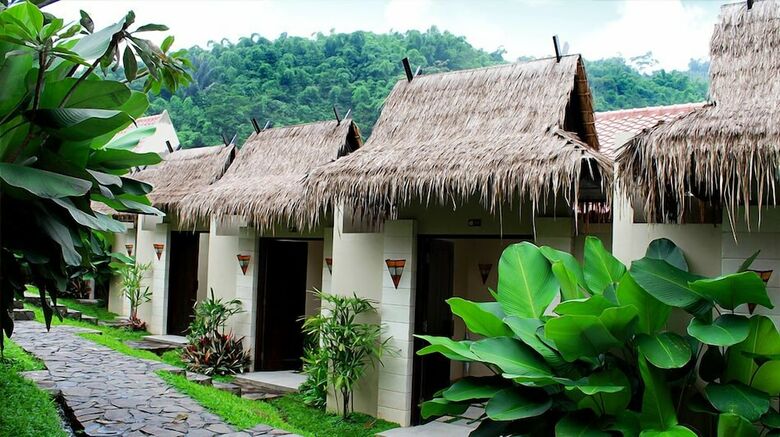 Hotel D'riam Riverside Resort