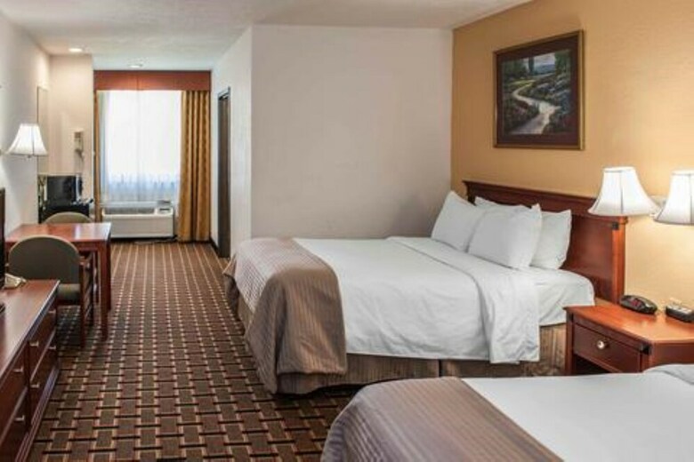 Waterfront Hotel And Conference Center