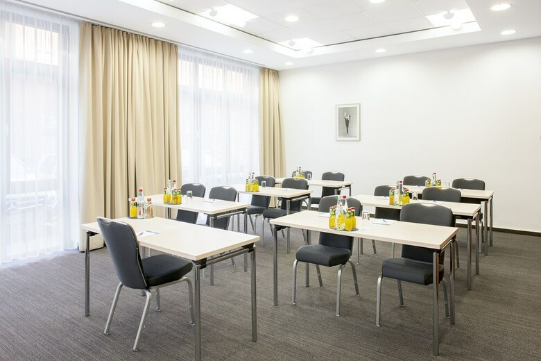 Hotel NH Hamburg Altona