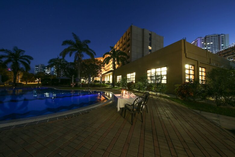 Dar Es Salaam Serena Hotel