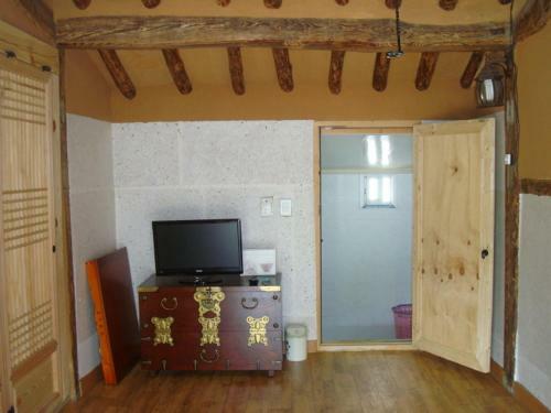 Hostal Sarangbang Guesthouse