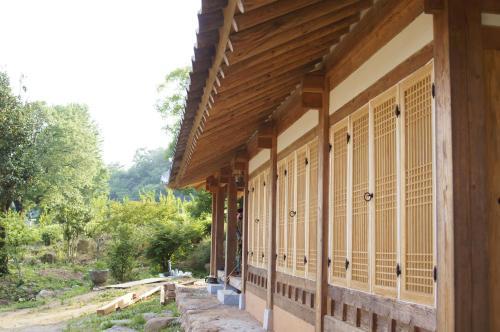 Hostal Korean Traditional House - Chungnokdang