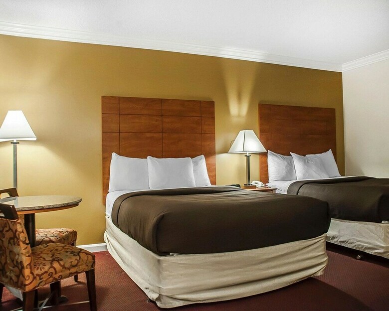 Hotel Econo Lodge At The Falls North