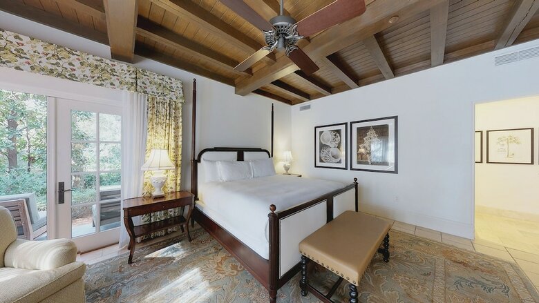 Hotel The Cloister