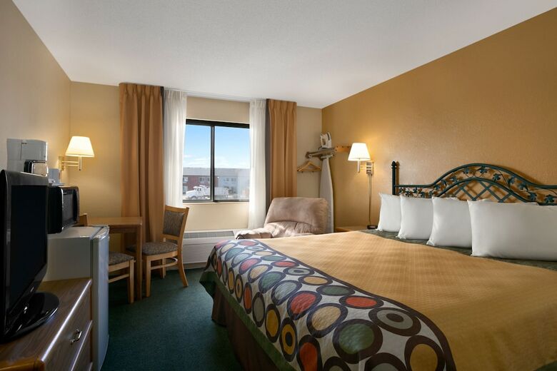 Hotel Super 8 By Wyndham Alexandria Mn