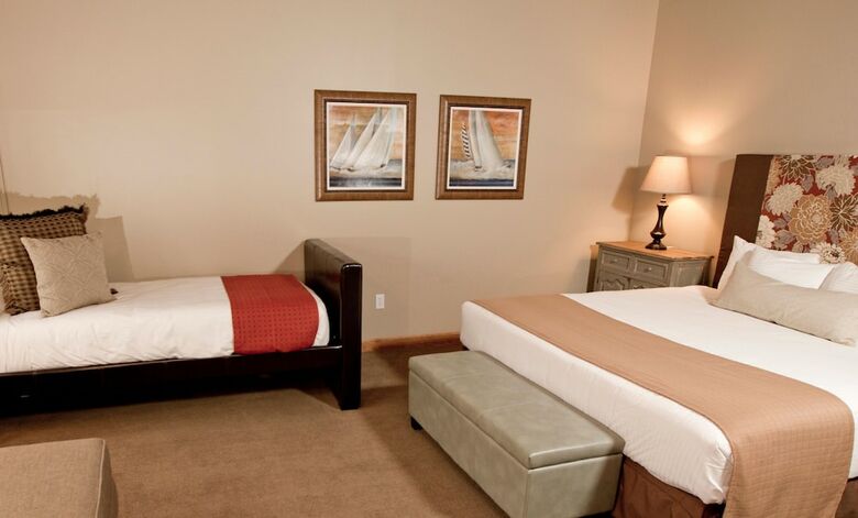 Hotel The Inns Of Geneva National
