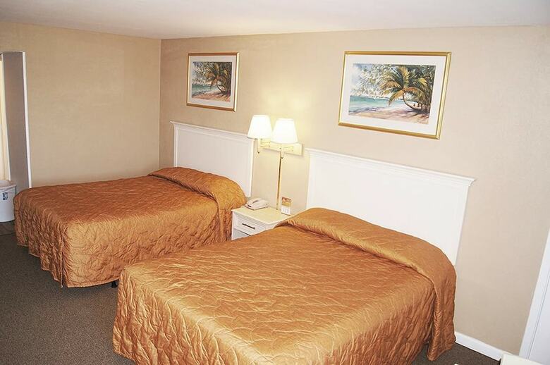 Hotel Polynesian Beach & Golf Resort