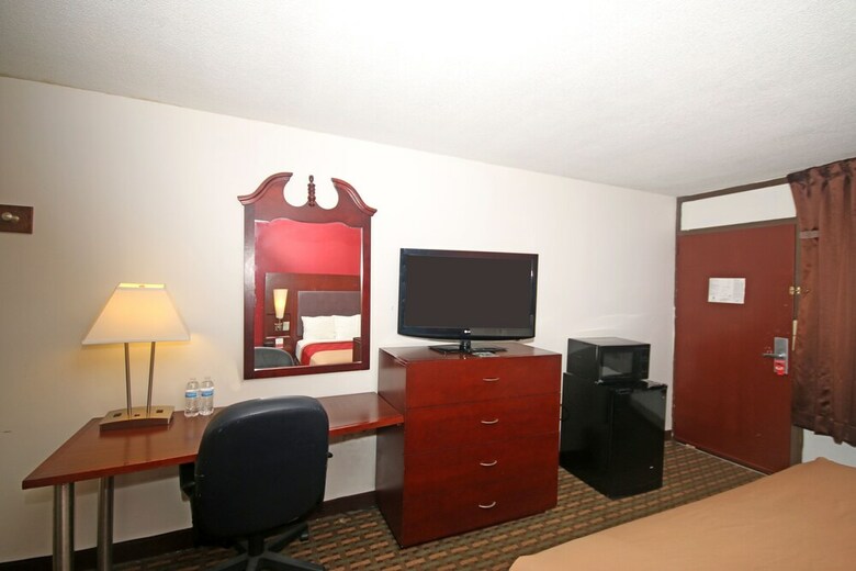 Hotel Econo Lodge Inn & Suites