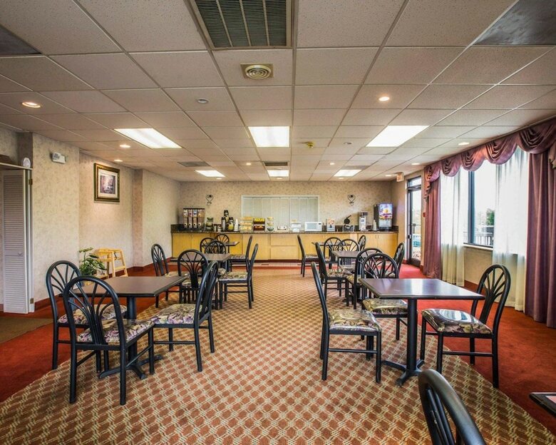 Hotel Econo Lodge Inn & Suites