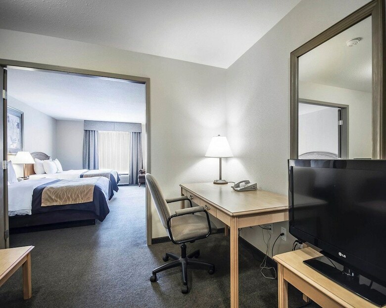 Hotel Comfort Inn & Suites