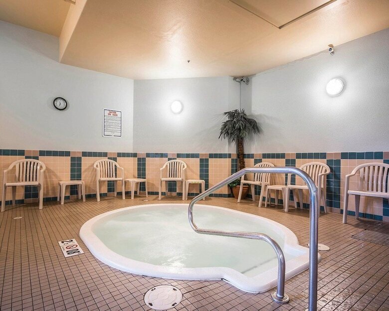 Hotel Comfort Inn & Suites