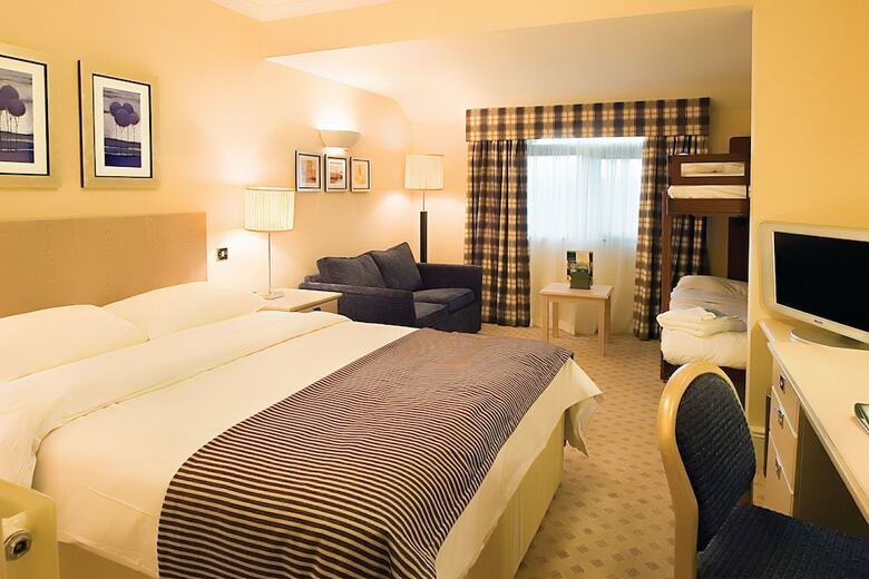 North Lakes Hotel And Spa