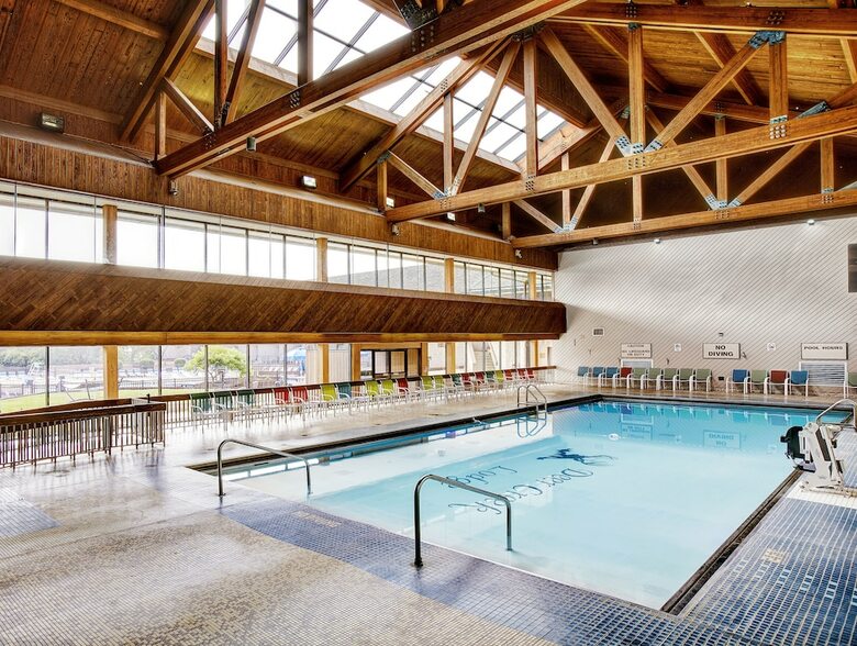 Hotel Deer Creek Lodge & Conference Center