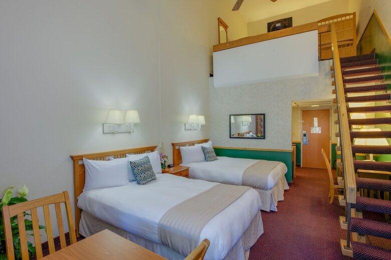 Hotel Deer Creek Lodge & Conference Center
