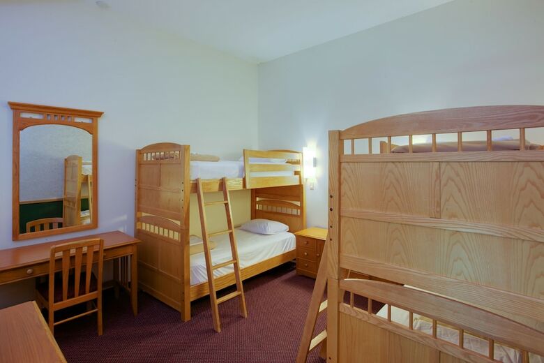 Hotel Deer Creek Lodge & Conference Center