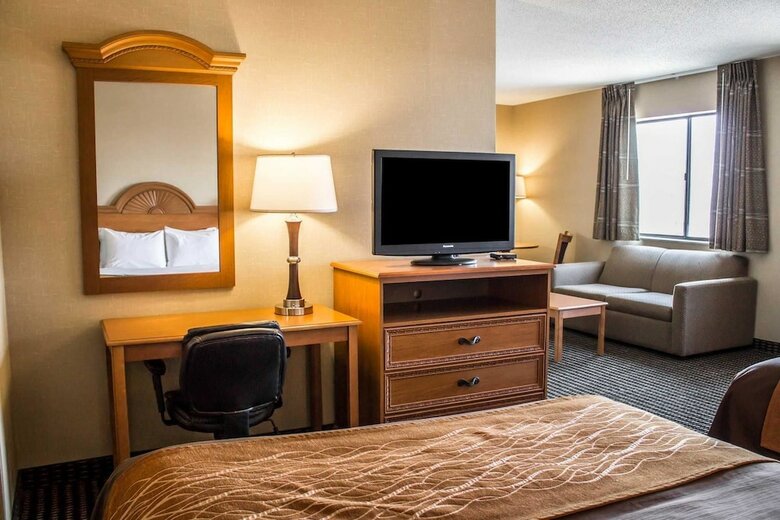 Hotel Comfort Inn East