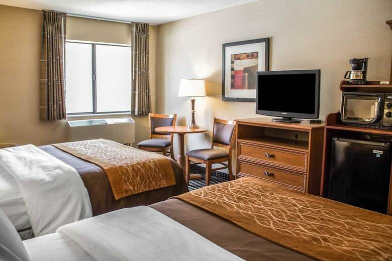 Hotel Comfort Inn East