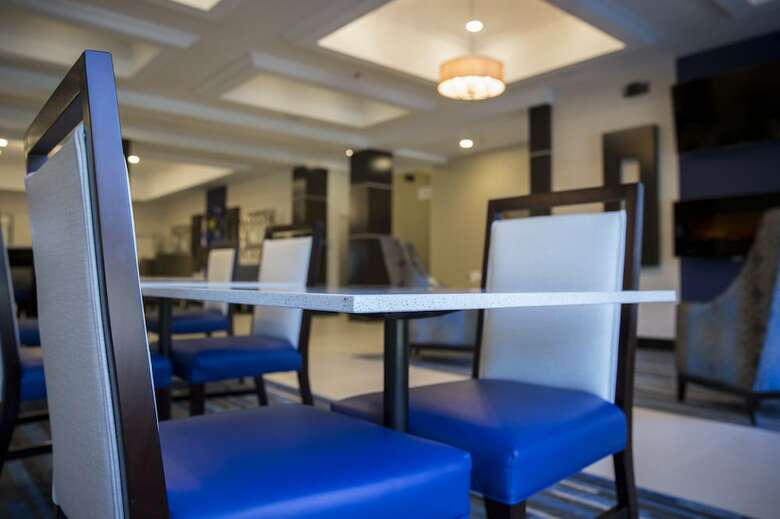 Hotel Holiday Inn Express & Suites Edwardsville