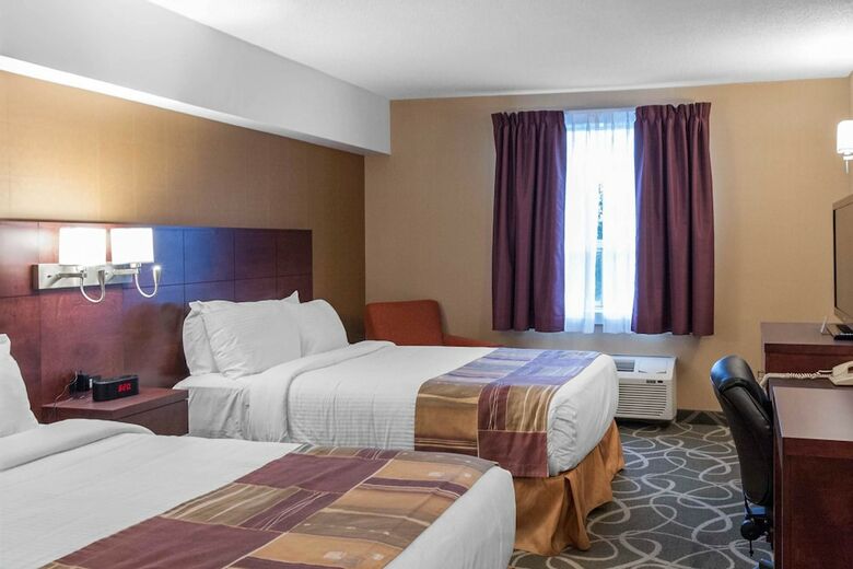 Quality Hotel & Suites