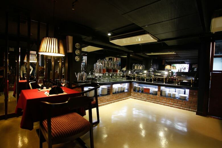 Essence Palace Hotel & Spa
