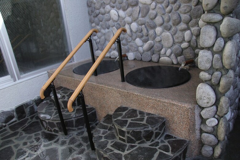 Hostal Hidamarinoyu Flop House - Hostel