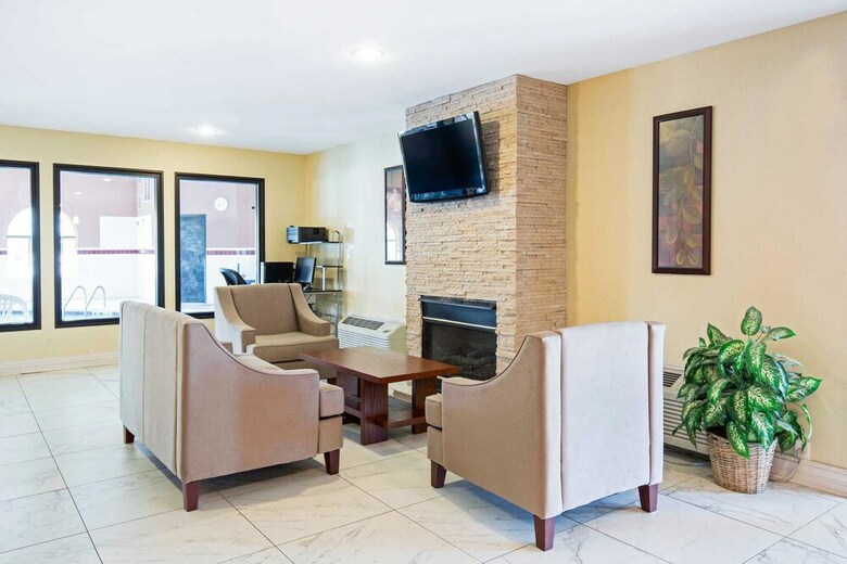 Hotel Quality Inn Monee I-57