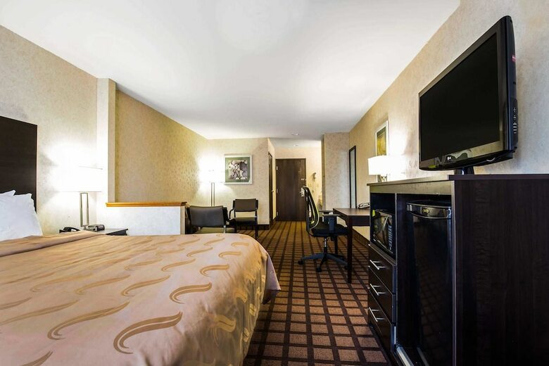 Hotel Quality Inn Monee I-57