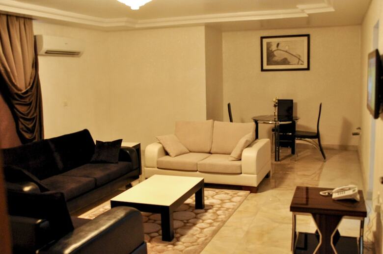 Hotel Caledonian Suites