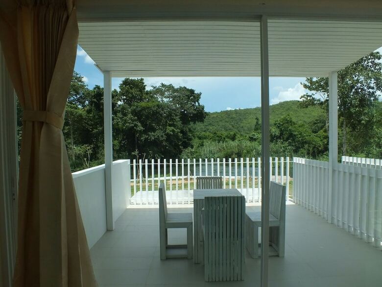 Hotel Worawee Resort & Spa