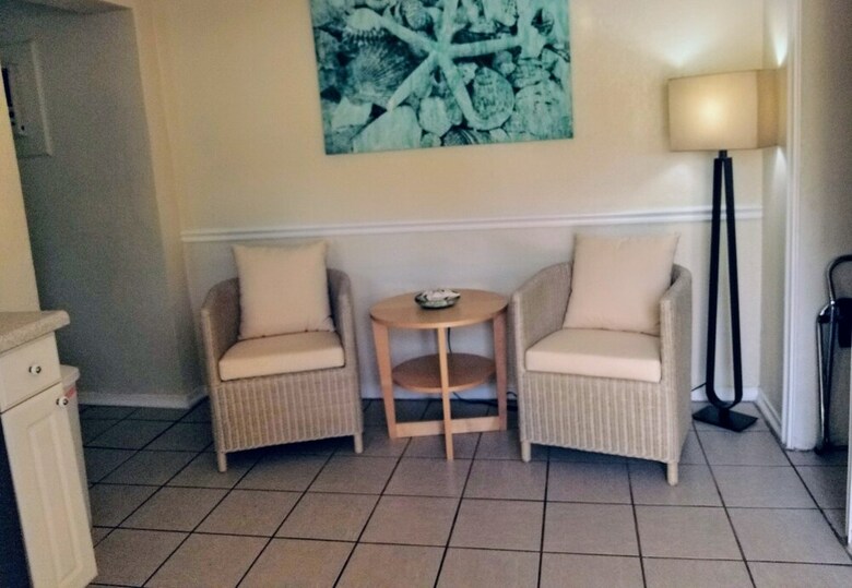 Hotel Haley's Couples Retreat