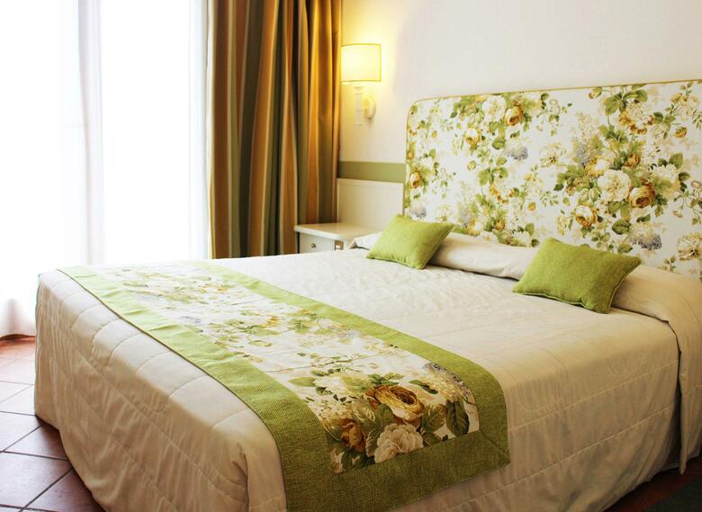 Relais Santa Chiara Hotel