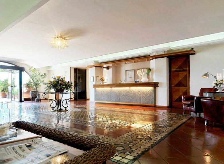 Relais Santa Chiara Hotel